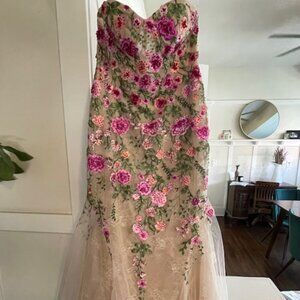 Mac Duggal Embroidered Beaded Dress - AS SEEN ON THE BACHELORETTE!!!!!